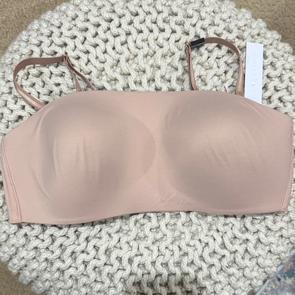 Invisible by Victoria's Secret Perfect Comfort Wireless Push-Up Strapless Bra - Picture 4 of 8